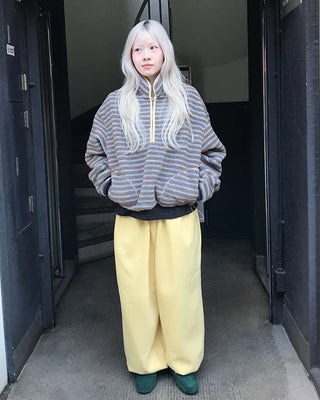Fleece-lined one-pleat sweatpants