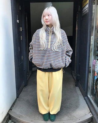 Fleece-lined one-pleat sweatpants