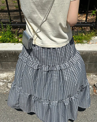 Checked tiered long skirt