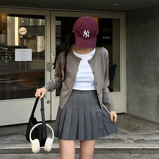 Round neck cropped knit cardigan