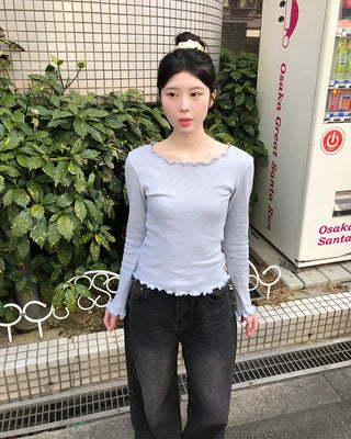 Punching Wave Point Long Sleeve T-Shirt