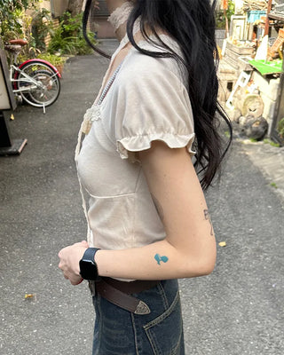 Shirred lace tie T-shirt