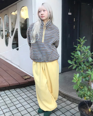 Fleece-lined one-pleat sweatpants
