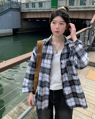 Loose-fitting big check shirt