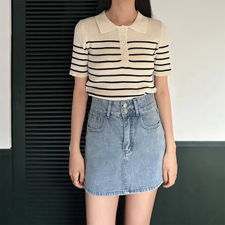 Two-button heart mini denim skirt