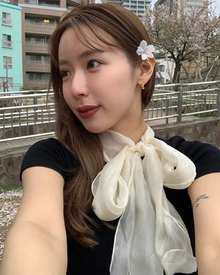 Scarf Ribbon Neck Short Sleeve Knit