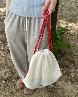 Simple round neck sleeveless knit