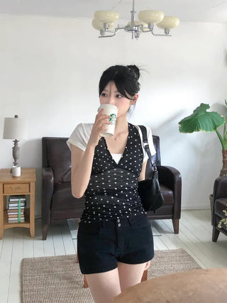 Two-button high-waisted shorts