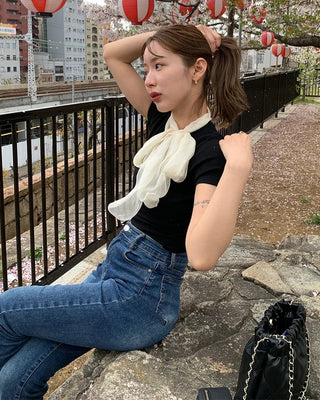 Scarf Ribbon Neck Short Sleeve Knit