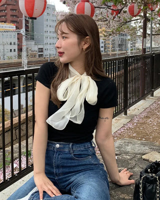 Scarf Ribbon Neck Short Sleeve Knit