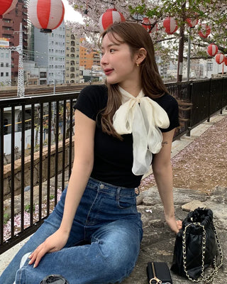 Scarf Ribbon Neck Short Sleeve Knit