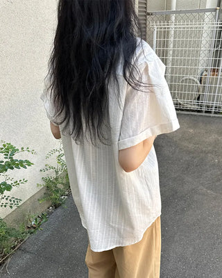 Color striped short-sleeved shirt