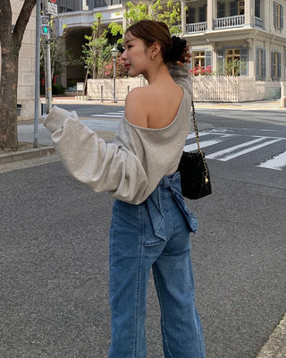 Off-shoulder sweatshirt T-shirt