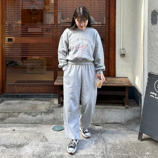 Ribbon lettering cropped sweatshirt
