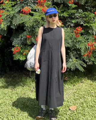 Sleeveless flared long dress