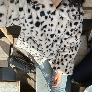 Leopard fur collar coat
