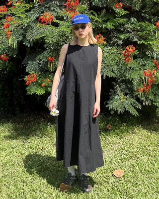 Sleeveless flared long dress