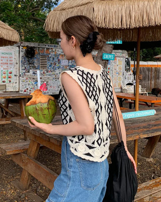Diamond Pattern Crochet Knit Vest