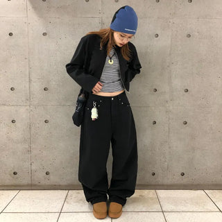 Pointed wide black denim pants