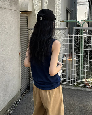 Button-point sleeveless top