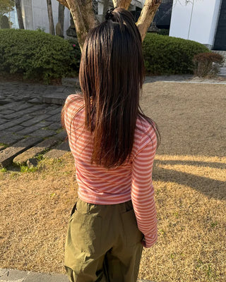Round piping neck striped knit