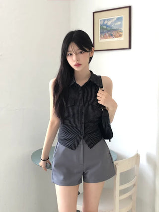 Classic high-waisted short slacks