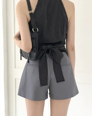 Classic high-waisted short slacks