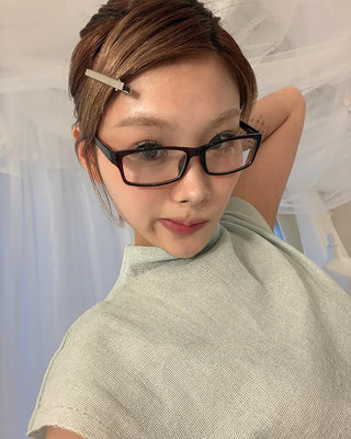 Square acrylic frame glasses