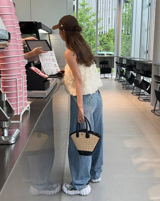 Flower sleeveless blouse