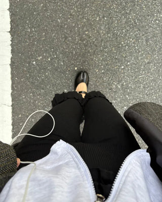 Frilled Ribbed Capri Pants