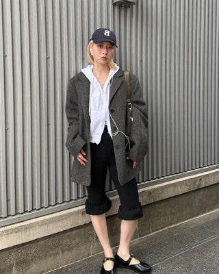 Frilled Ribbed Capri Pants