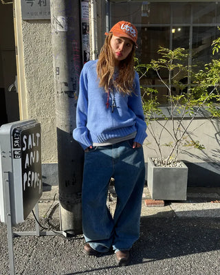 V-neck stitched raglan knit sweater