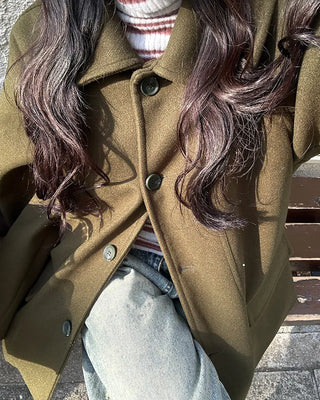 (Unisex) Center Seam Flap Pocket Half Coat