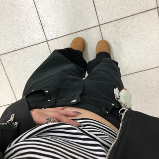 Pointed wide black denim pants