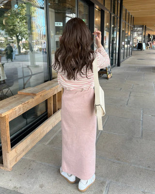 Simple knit skirt