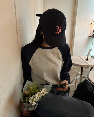 Raglan long-sleeved T-shirt