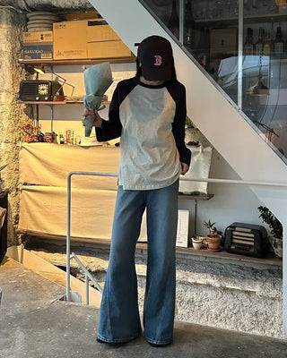 Raglan long-sleeved T-shirt