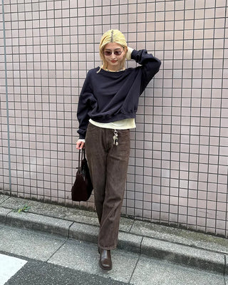 One-shoulder oversized sweatshirt