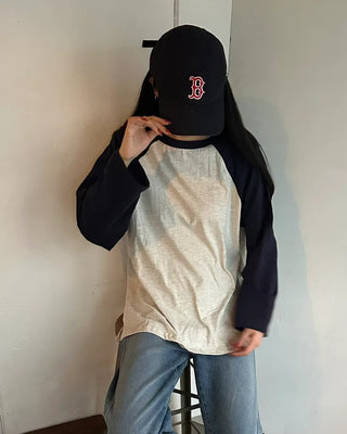 Raglan long-sleeved T-shirt