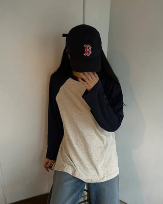 Raglan long-sleeved T-shirt