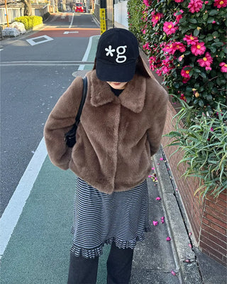 Crop collar point fur jacket