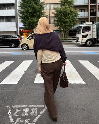 One-shoulder oversized sweatshirt
