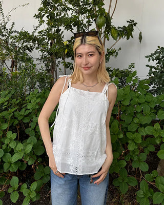 Punching block flower stitch camisole