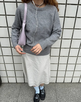 Simple round-neck knit