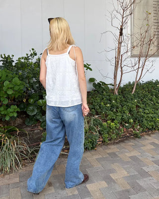 Punching block flower stitch camisole