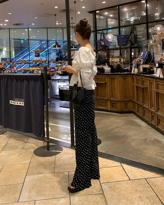 Volume Gathered Blouse