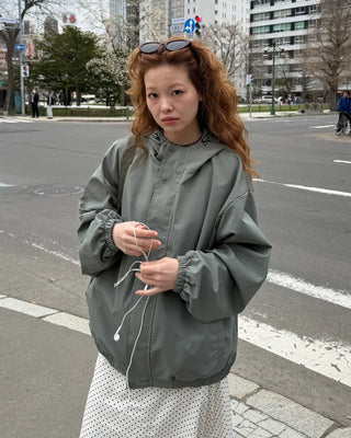 Hooded windbreaker