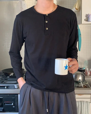 Button-down Henley neck long-sleeved T-shirt