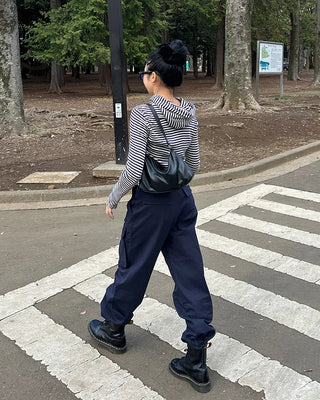 Knee-center seam cotton cargo pants