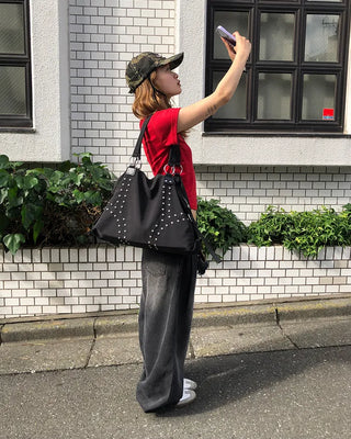 Double rivet line shoulder bag